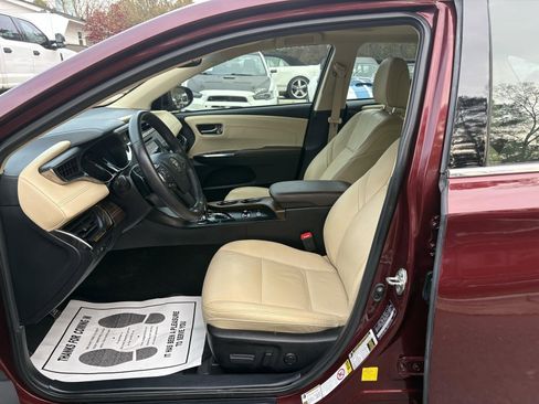 Used 2014 Toyota Avalon XLE image 17