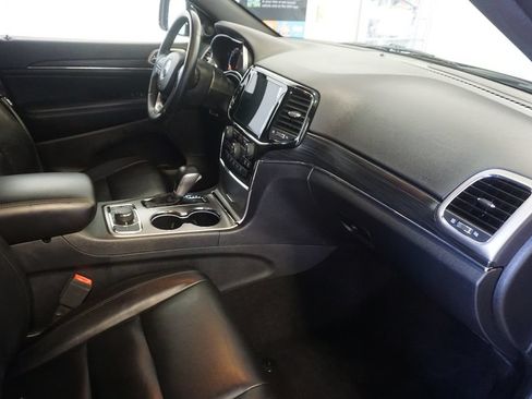 Used 2019 Jeep Grand Cherokee Limited AWD/4WD image 28