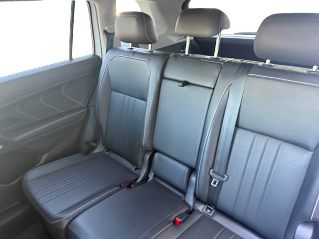 Used 2024 Volkswagen Tiguan SE AWD/4WD image 11