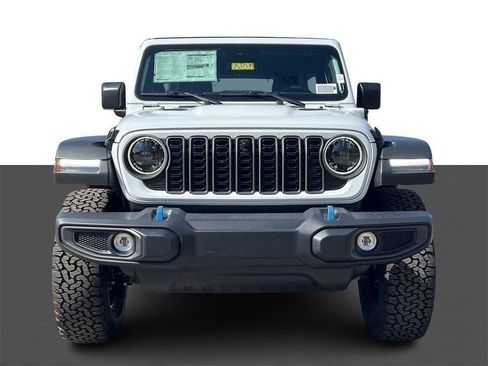 New 2025 Jeep Wrangler Unlimited Rubicon 4xe w/ Technology Group AWD/4WD image 2