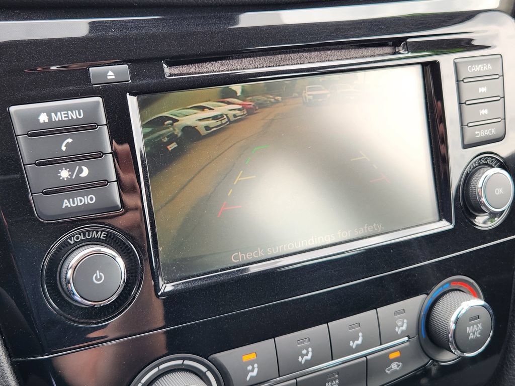 Used 2019 Nissan Rogue S AWD/4WD image 20