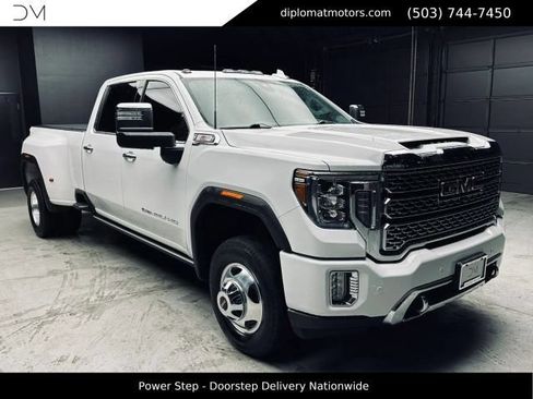 Used 2022 GMC Sierra 3500 Denali AWD/4WD image 9