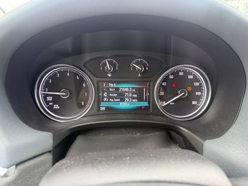 Used 2018 Buick Enclave Essence image 14