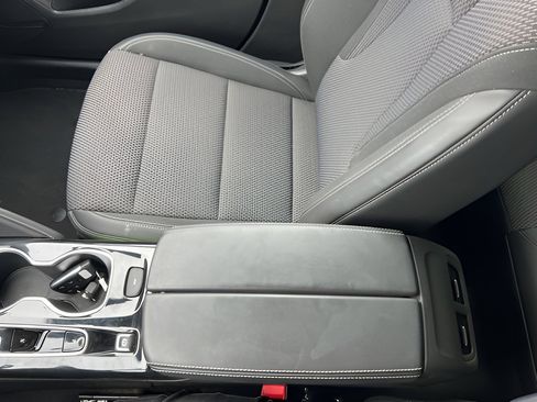 Used 2023 Buick Envision Preferred w/ Sport Touring Package image 16