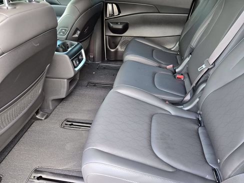New 2026 Kia Carnival SX w/ SX Dark Edition Package FWD image 21