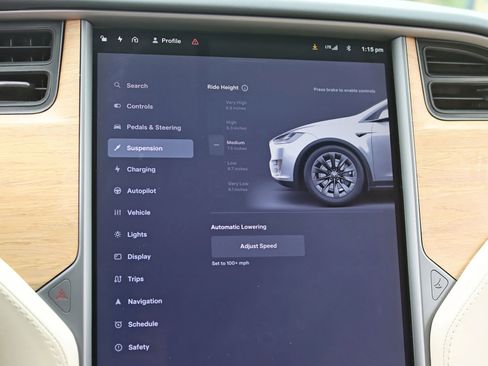 Used 2018 Tesla Model X 100D AWD/4WD image 24