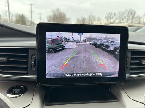 Certified 2022 Ford Explorer XLT w/ Equipment Group 202A image 30