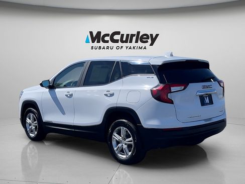Used 2024 GMC Terrain SLE AWD/4WD image 4
