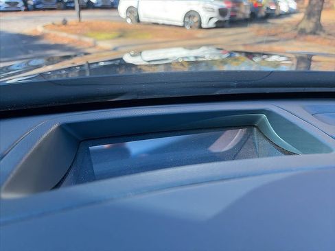 Used 2023 Genesis G80 image 10