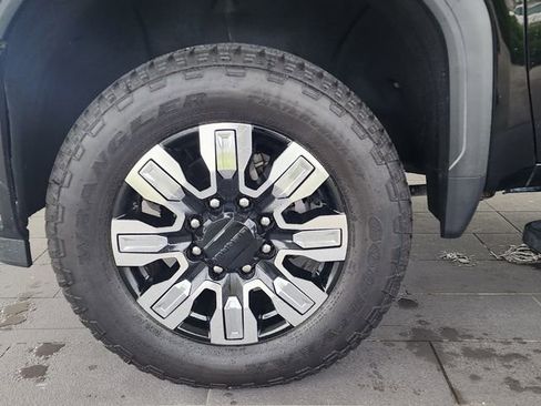 Used 2024 GMC Sierra 2500 Denali AWD/4WD image 11