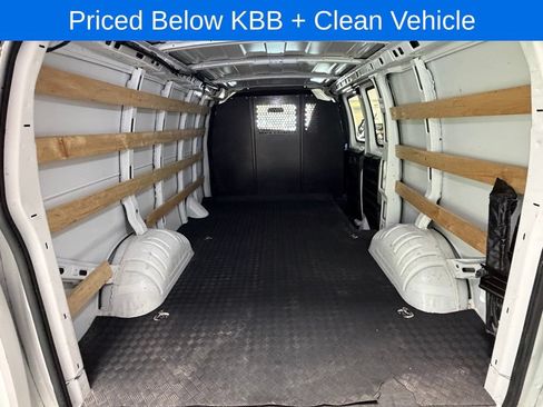 Used 2024 Chevrolet Express 2500 w/ Driver Convenience Package RWD image 15