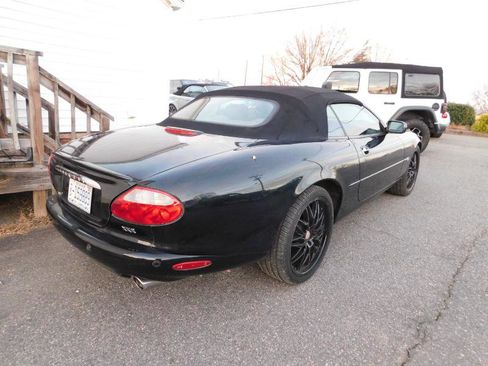 Used 2002 Jaguar XK8 Convertible image 8