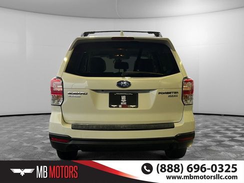 Used 2017 Subaru Forester 2.5i Premium image 4