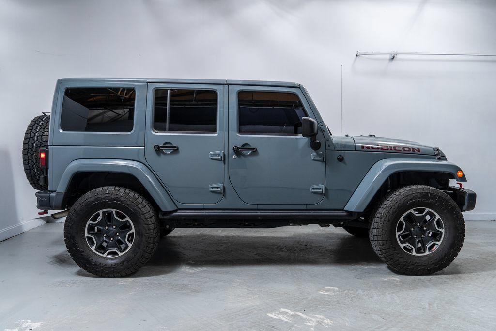 Used 2015 Jeep Wrangler Unlimited Rubicon AWD/4WD image 8