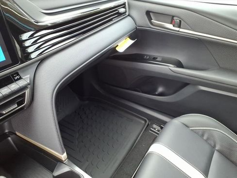 New 2026 Toyota Camry SE image 18