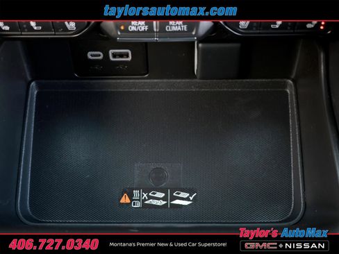 Used 2024 Chevrolet Tahoe High Country image 33