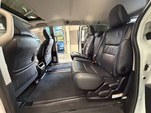 Used 2017 Toyota Sienna SE FWD image 52