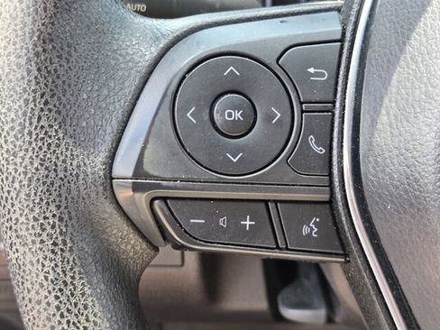 Used 2019 Toyota Camry LE FWD image 24