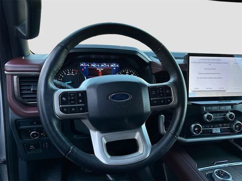 Used 2024 Ford Expedition Max Limited image 11