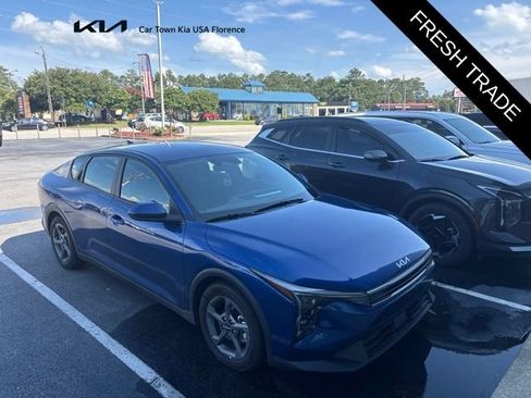 Certified 2025 Kia K4 FWD image 1