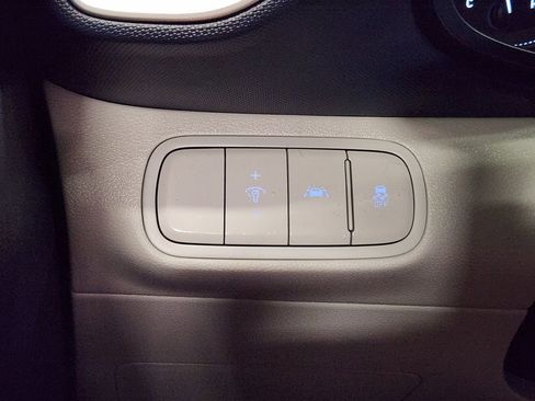 Used 2021 Hyundai Venue FWD image 40