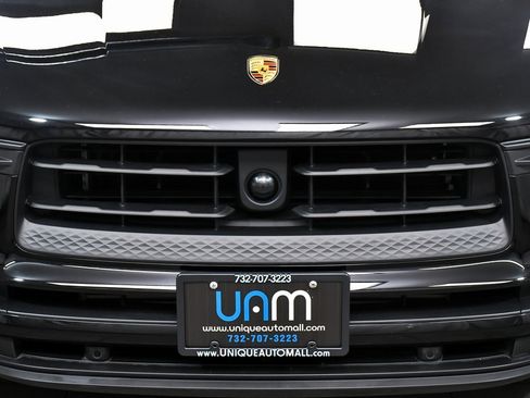 Used 2025 Porsche Macan image 72