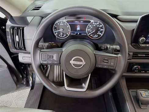 Used 2023 Nissan Pathfinder S AWD/4WD image 12