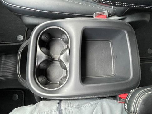 Used 2025 Chrysler Pacifica Select image 43