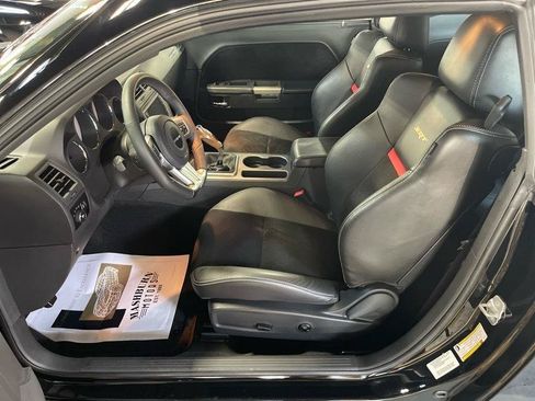 Used 2012 Dodge Challenger SRT8 RWD image 23