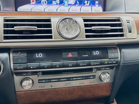 Used 2014 Lexus LS 460 image 12