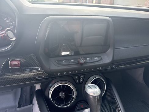 Used 2017 Chevrolet Camaro SS RWD image 39