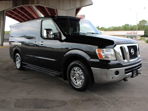 Used 2017 Nissan NV 3500 SL RWD image 4