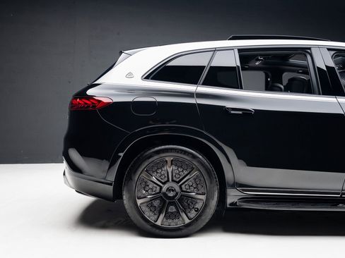 Used 2024 Mercedes-Benz Maybach EQS 680 4MATIC image 37