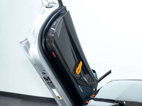 Used 2021 Lamborghini Aventador SVJ image 39