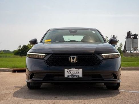 Used 2024 Honda Accord EX image 2