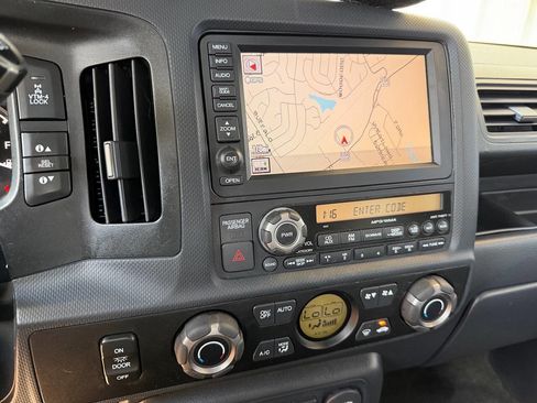 Used 2014 Honda Ridgeline SE image 25