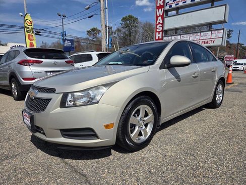 Used 2011 Chevrolet Cruze LT image 3