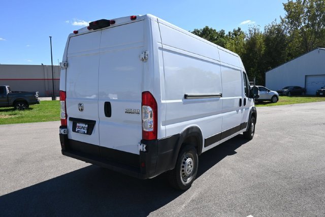 Used 2025 RAM ProMaster 2500 w/ Convenience Group FWD image 17