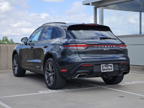 Certified 2025 Porsche Macan image 3