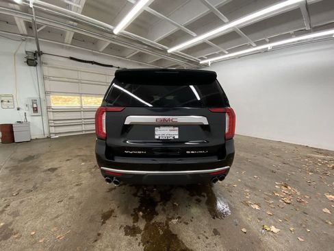 Used 2022 GMC Yukon XL Denali image 5