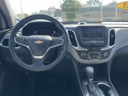 Used 2023 Chevrolet Equinox LT FWD image 13