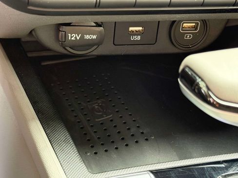Used 2023 Hyundai Elantra SEL w/ Convenience Package FWD image 21