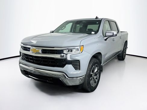 Used 2024 Chevrolet Silverado 1500 LT AWD/4WD image 3