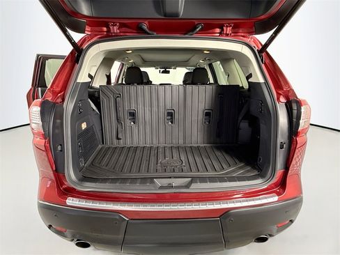 Used 2022 Subaru Ascent Touring image 28