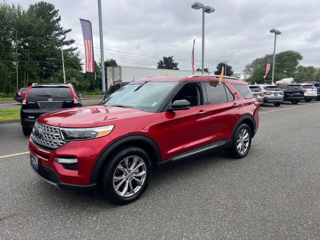 Used 2022 Ford Explorer Limited w/ Equipment Group 301A AWD/4WD image 3
