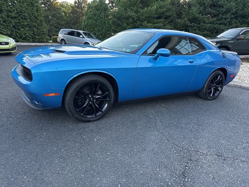 Used 2018 Dodge Challenger SXT w/ Blacktop Package RWD image 10