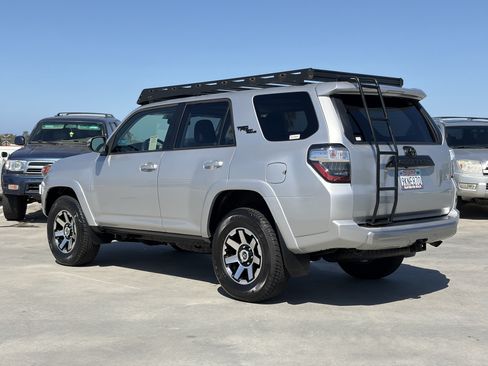 Certified 2023 Toyota 4Runner TRD Off-Road Premium w/ Off Road Premium Plus Package AWD/4WD image 5