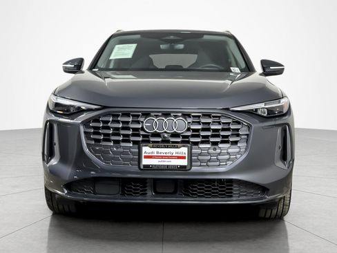Used 2025 Audi Q5 Premium Plus w/ Premium Plus AWD/4WD image 8