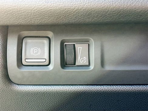 Used 2024 Cadillac XT4 Sport image 10