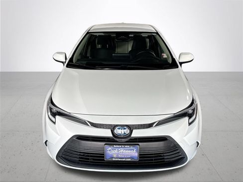 Used 2024 Toyota Corolla LE FWD image 3